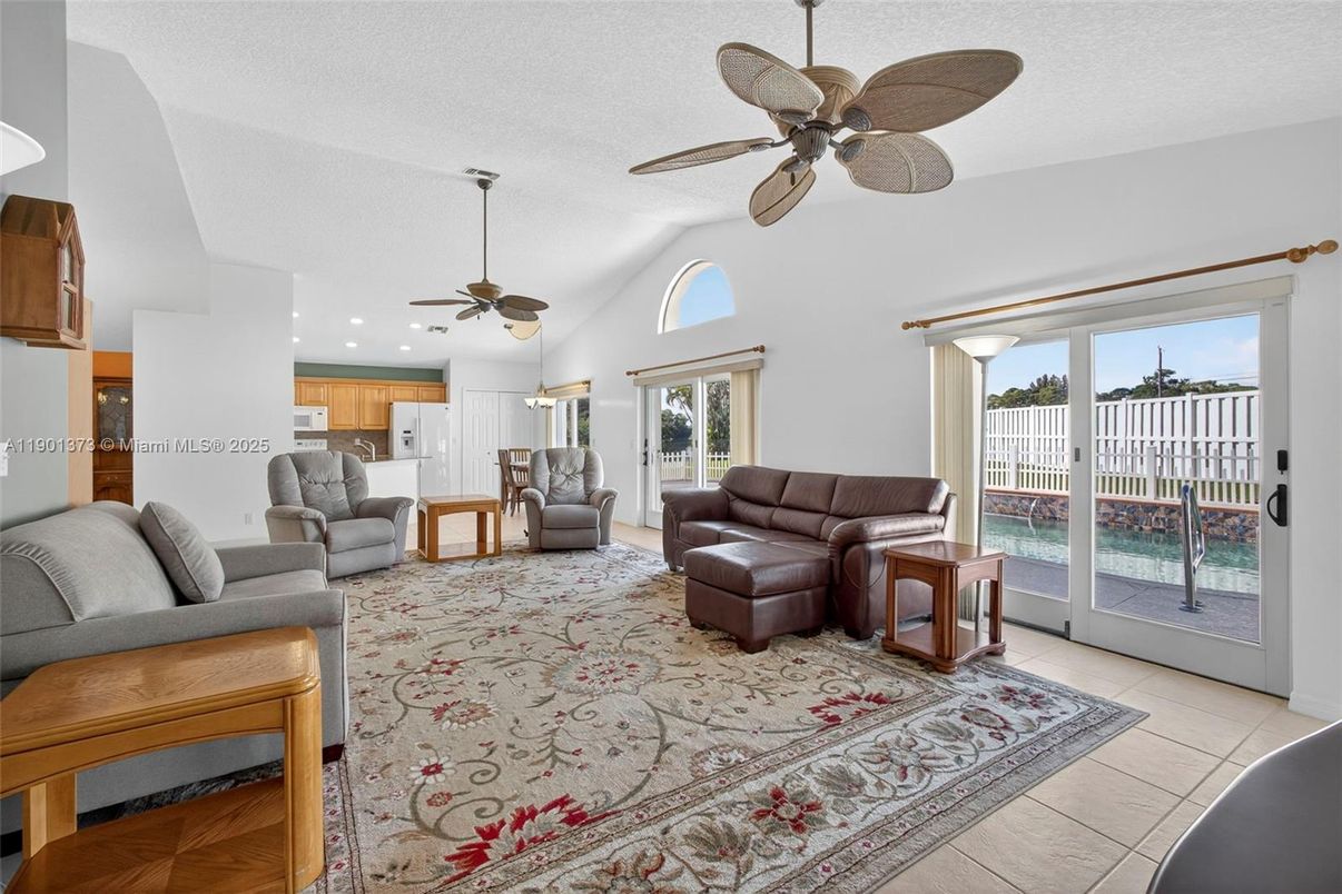 Interior, Kitchen, Living room, Pendant Lights, Recessed Lighting