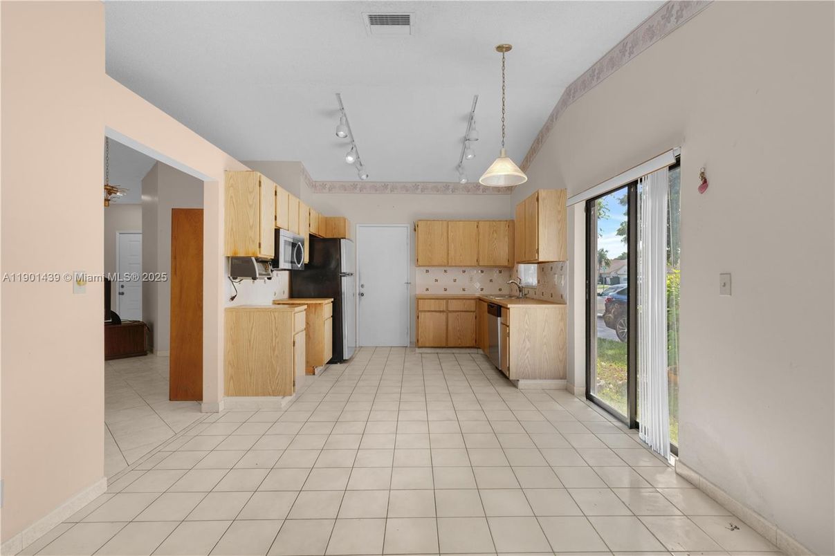 Interior, Kitchen, Pendant Lights
