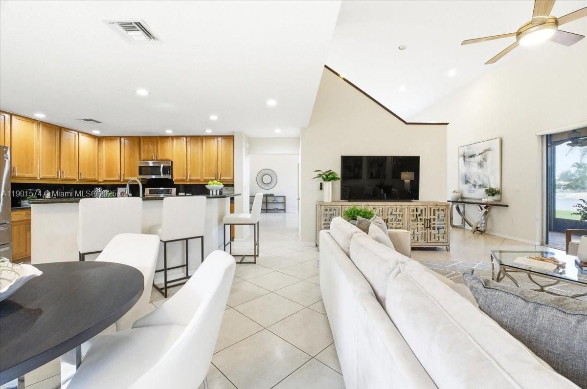 Interior, Kitchen, Living room, Recessed Lighting, Water