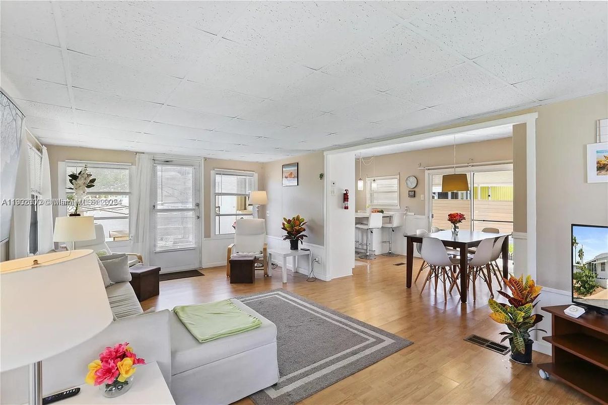 Dining room, Interior, Living room, Wood Texture Flooring