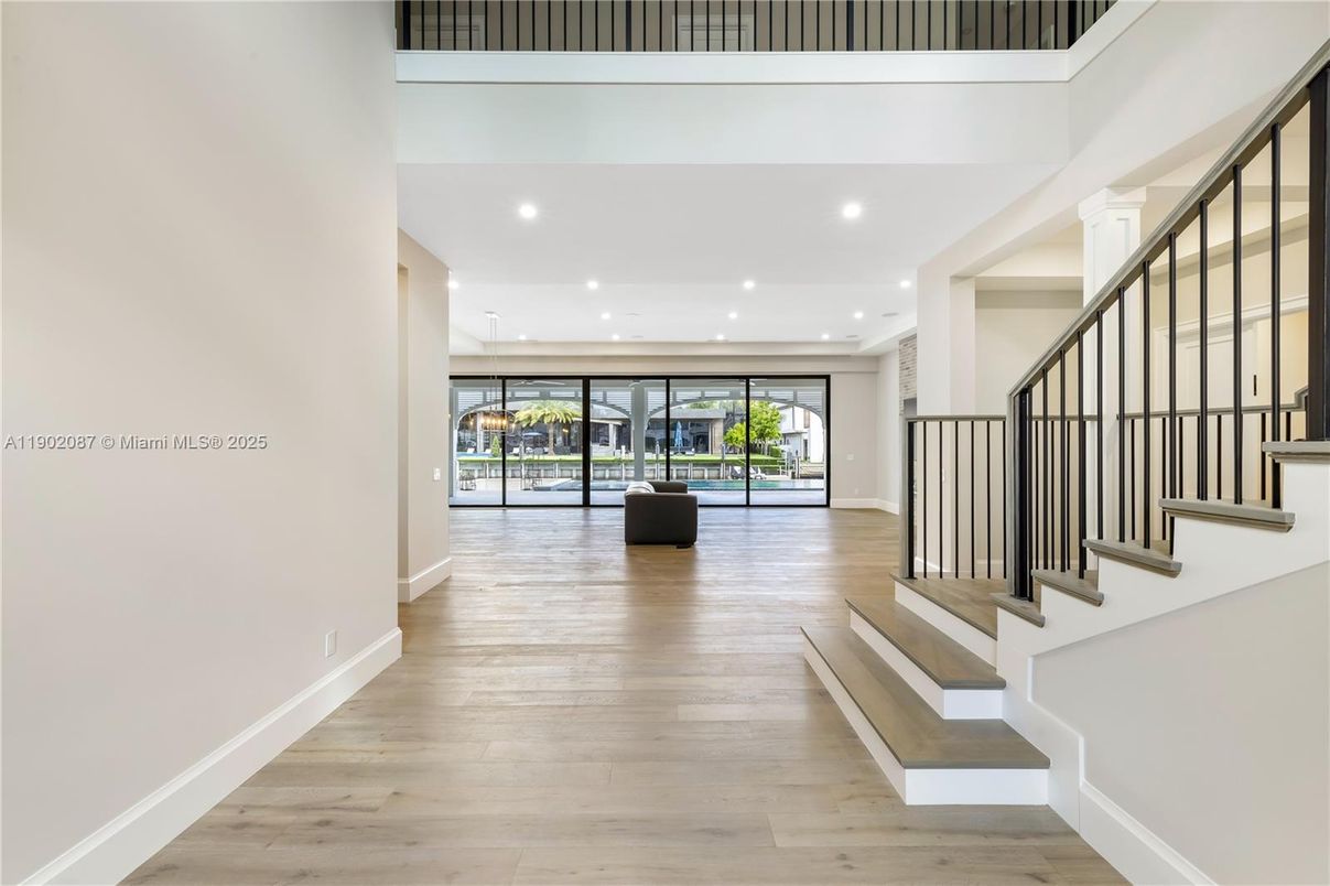 Interior, Recessed Lighting, Wood Texture Flooring
