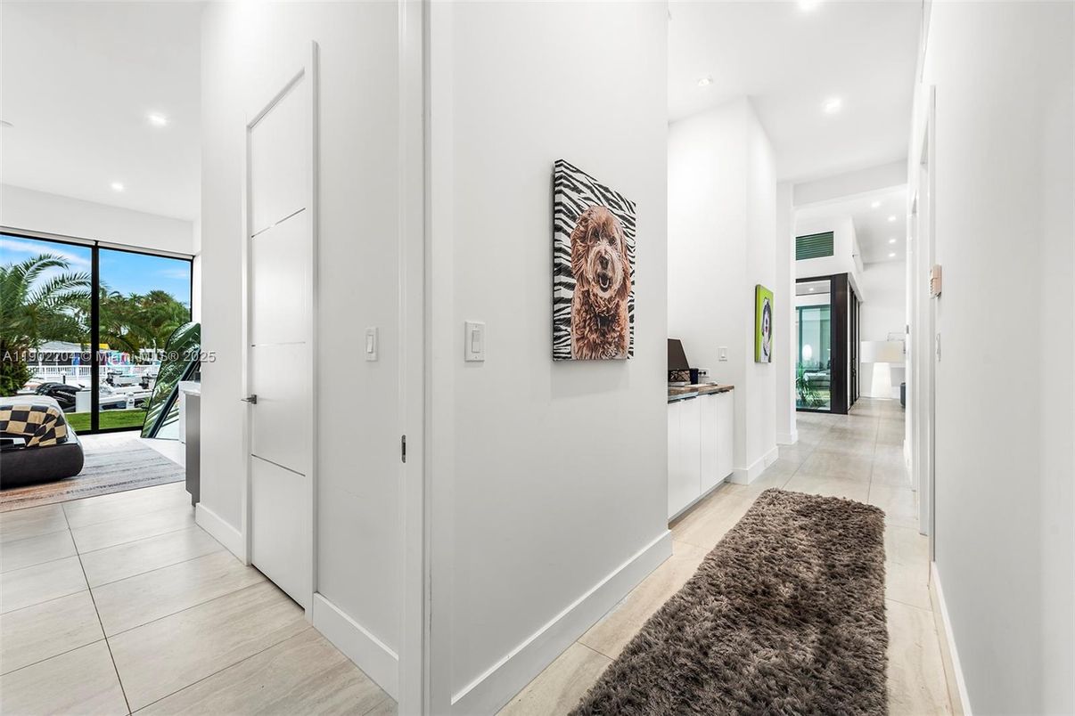 Interior, Recessed Lighting