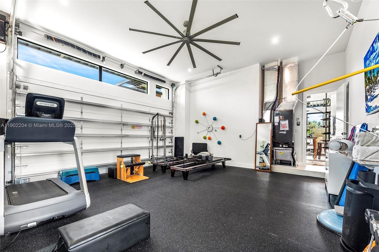 Fitness Equipment, Garage, Interior, Recessed Lighting