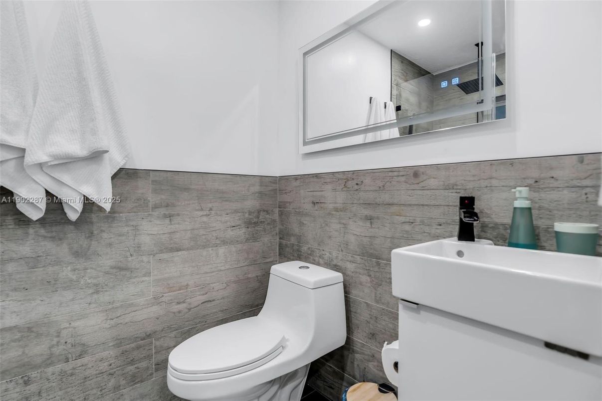 Bathroom, Interior, Recessed Lighting, Wooden Walls