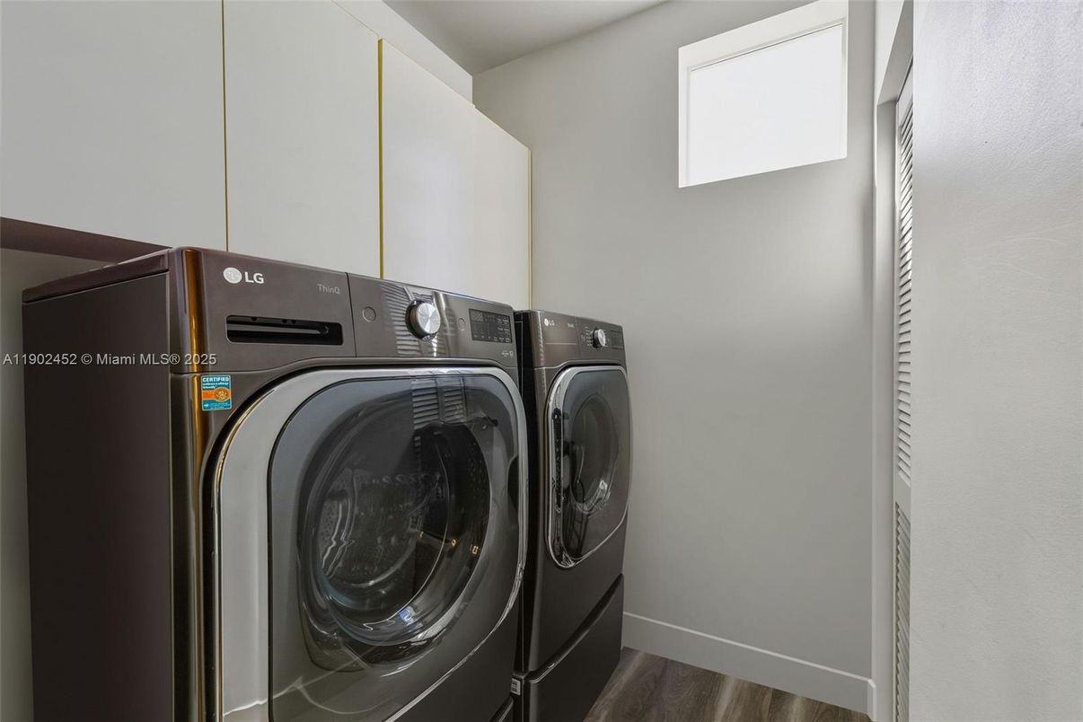 DE Listing image placeholder