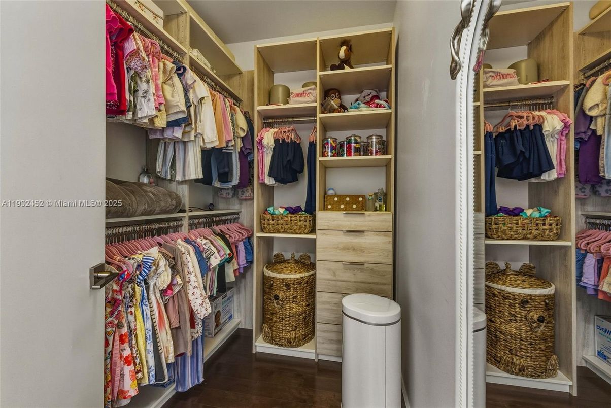 DE Listing image placeholder