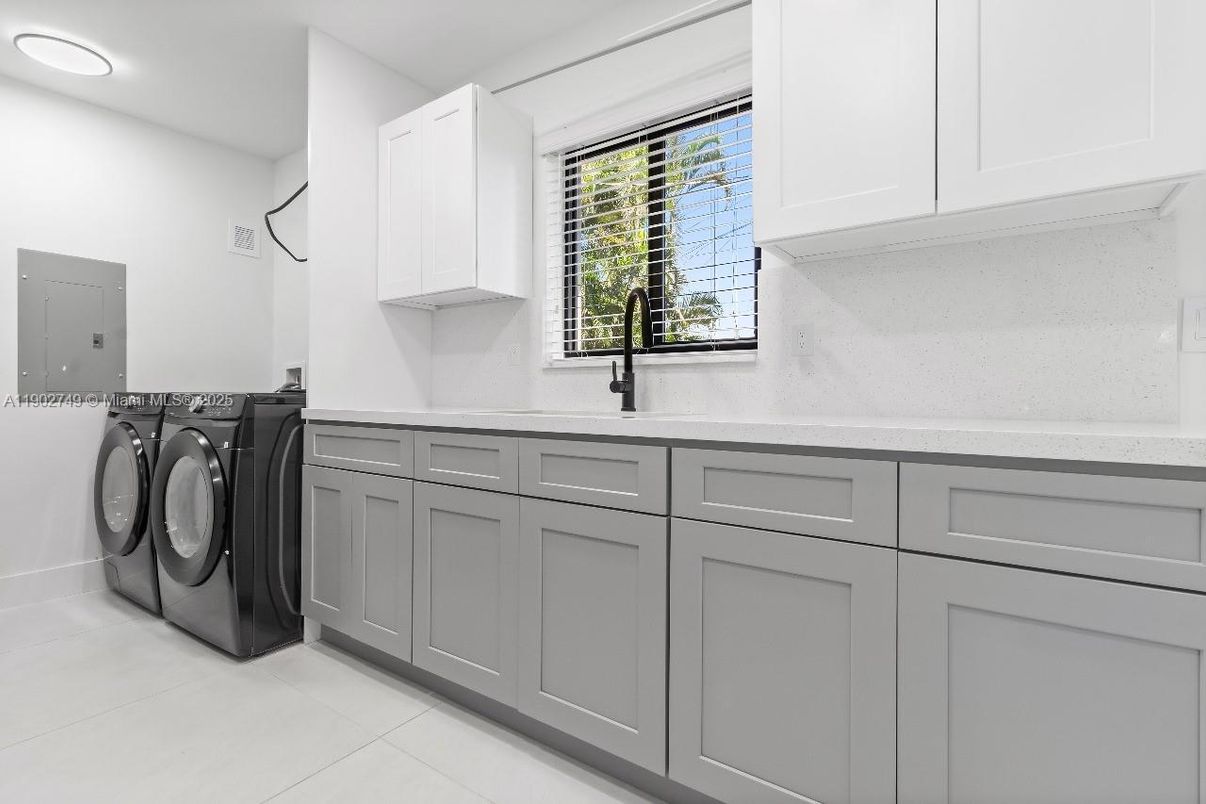 Interior, Recessed Lighting, Washer