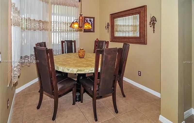 Dining room, Interior, Pendant Lights