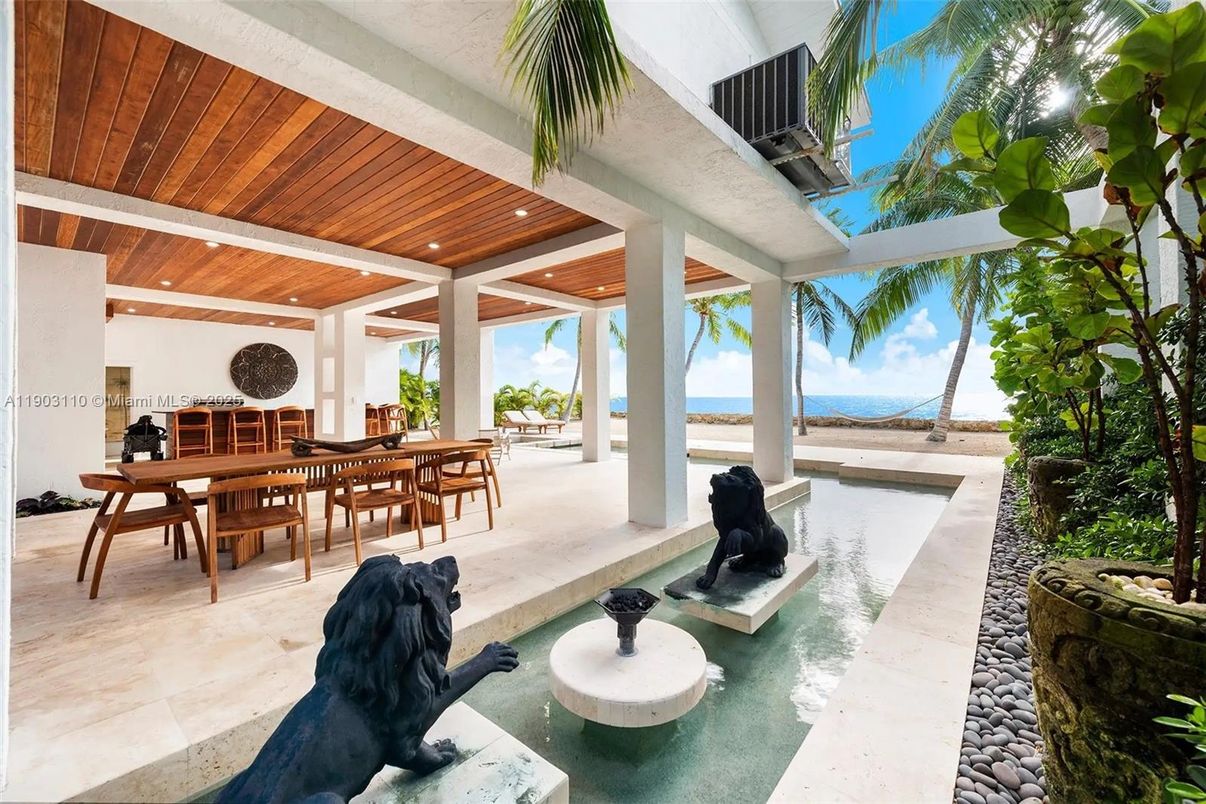 Dining room, Exterior, Pool, Recessed Lighting, Water, Wooden Ceilings