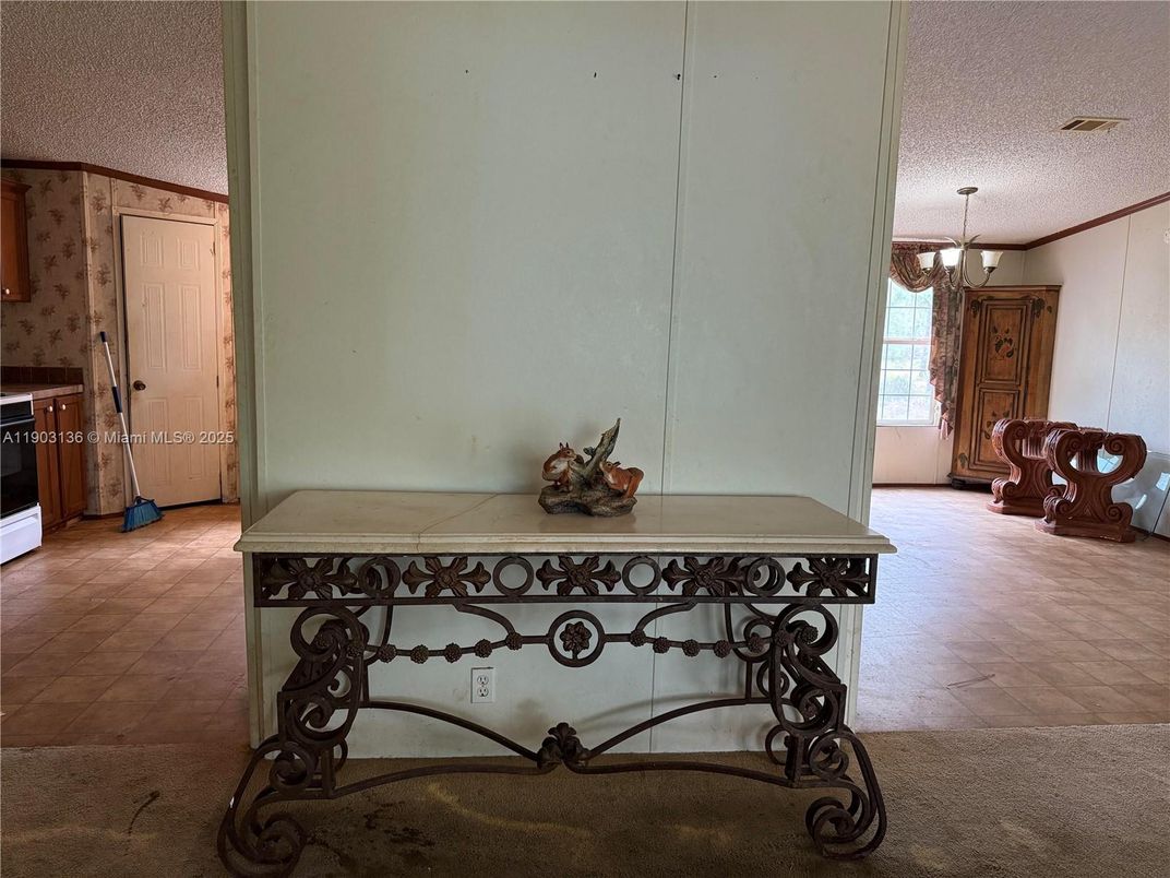 Chandelier, Interior