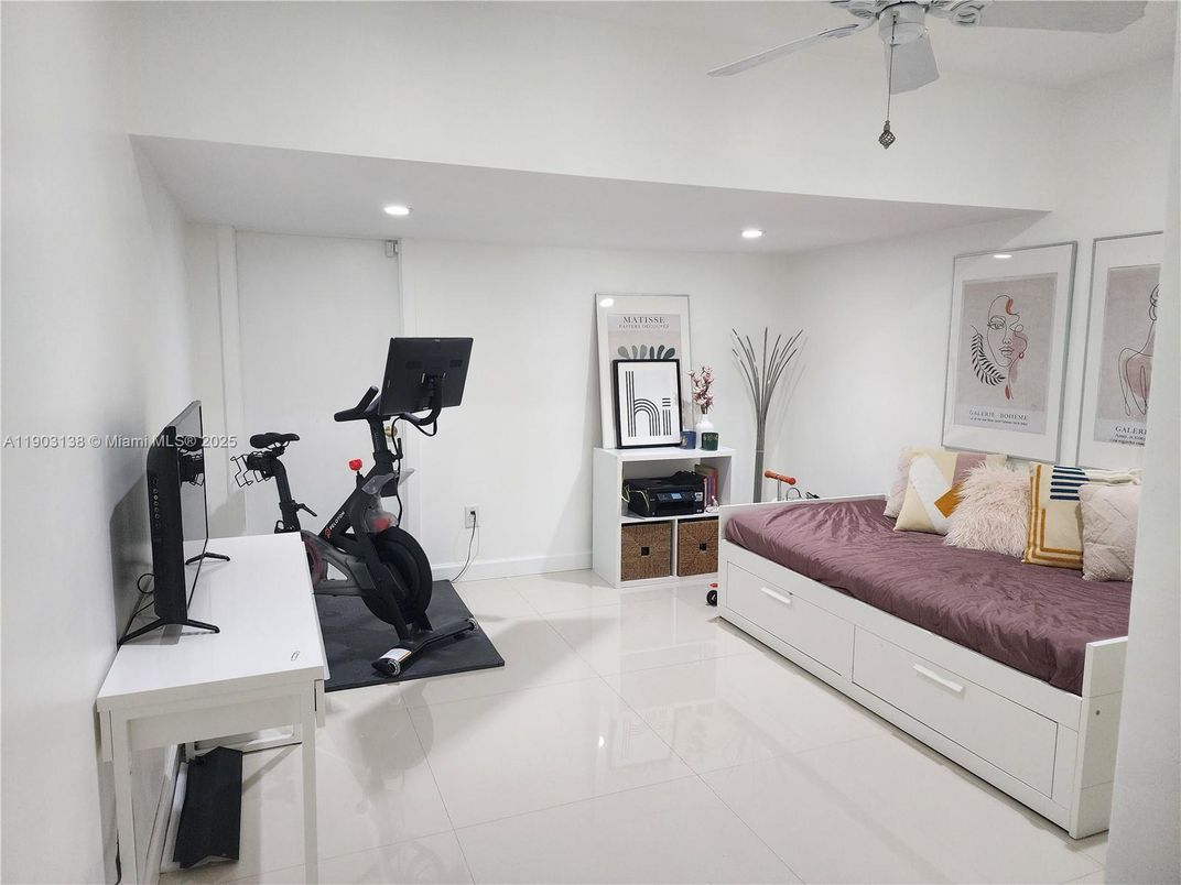 Bedroom, Fitness Equipment, Interior, Recessed Lighting