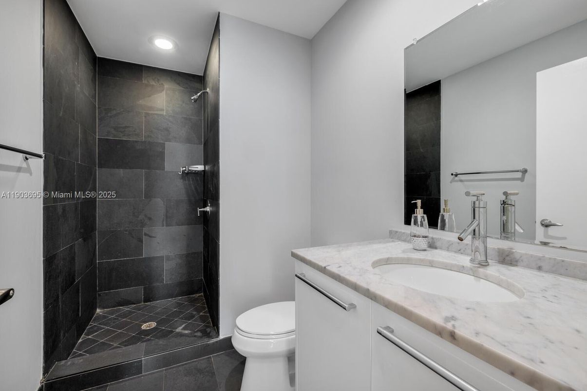 Bathroom, Interior, Recessed Lighting