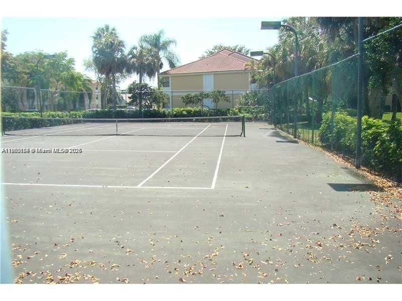 Exterior, Tennis Courts