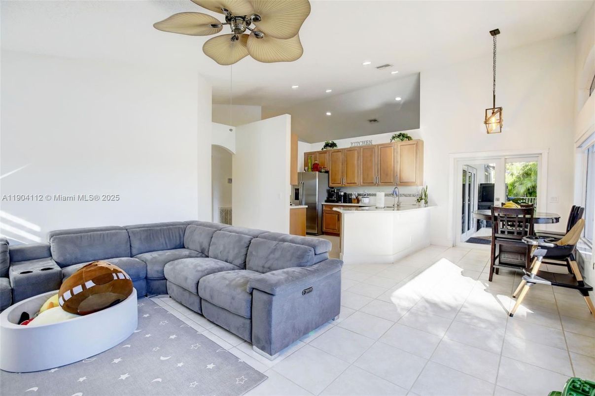 Dining room, Interior, Kitchen, Living room, Pendant Lights, Recessed Lighting