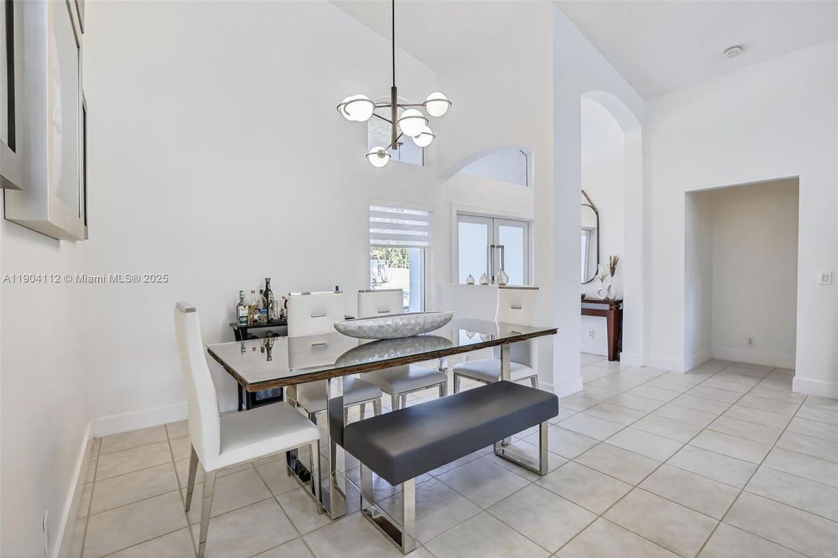 Dining room, Interior, Pendant Lights