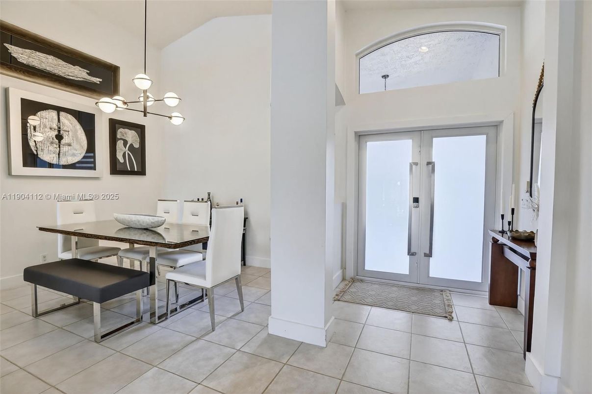Dining room, Interior, Pendant Lights
