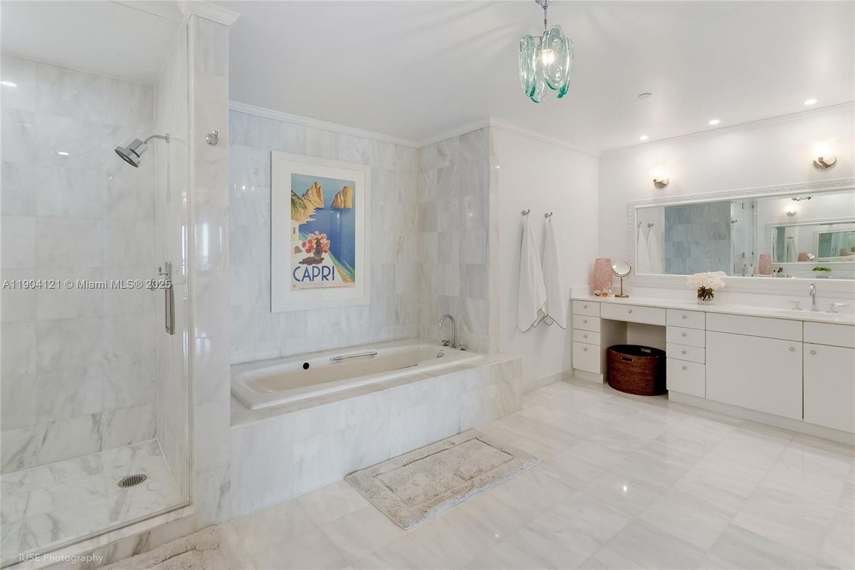 Bathroom, Interior, Pendant Lights, Recessed Lighting