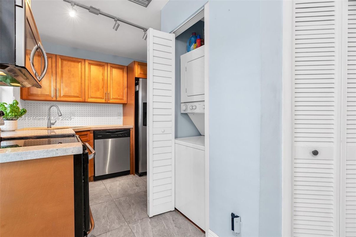 Interior, Kitchen, Washer