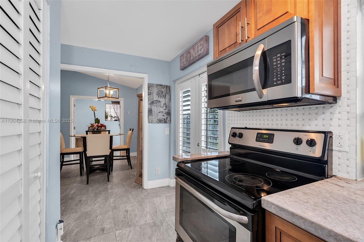 Dining room, Interior, Kitchen, Pendant Lights