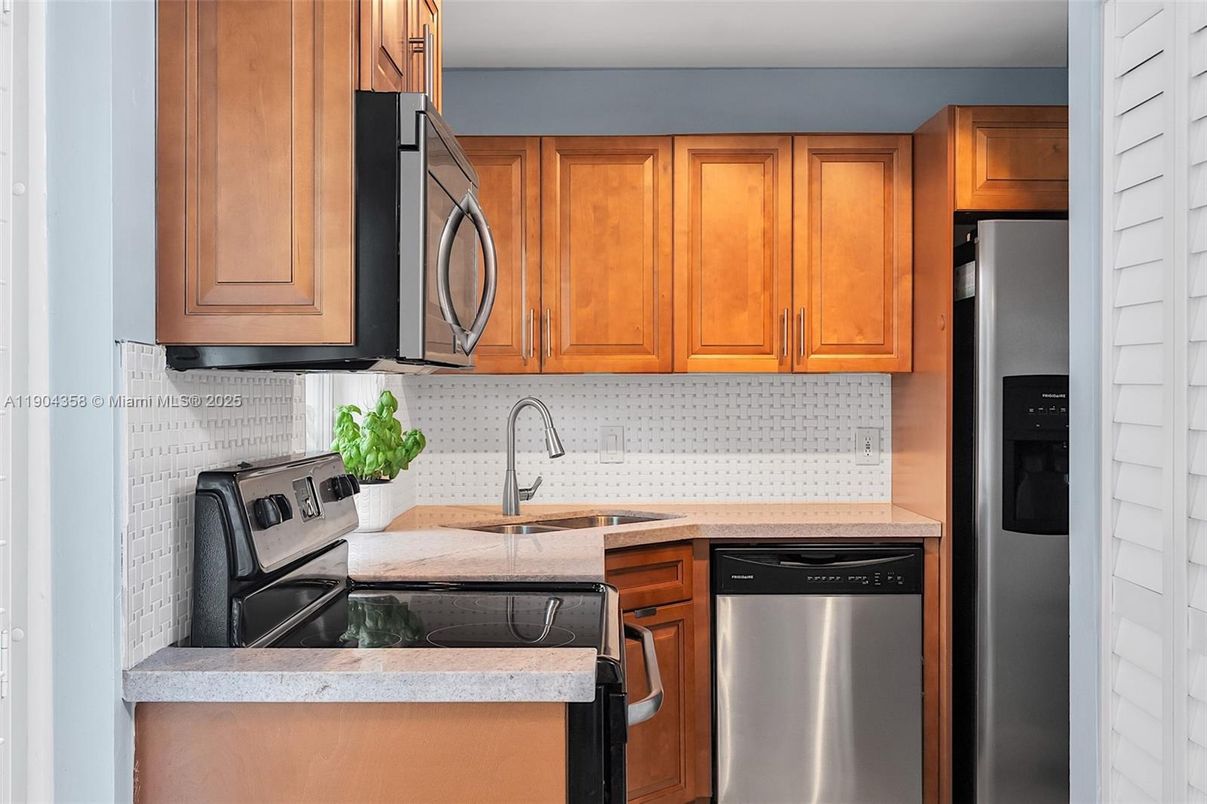 Interior, Kitchen, Stainless Steel Appliances