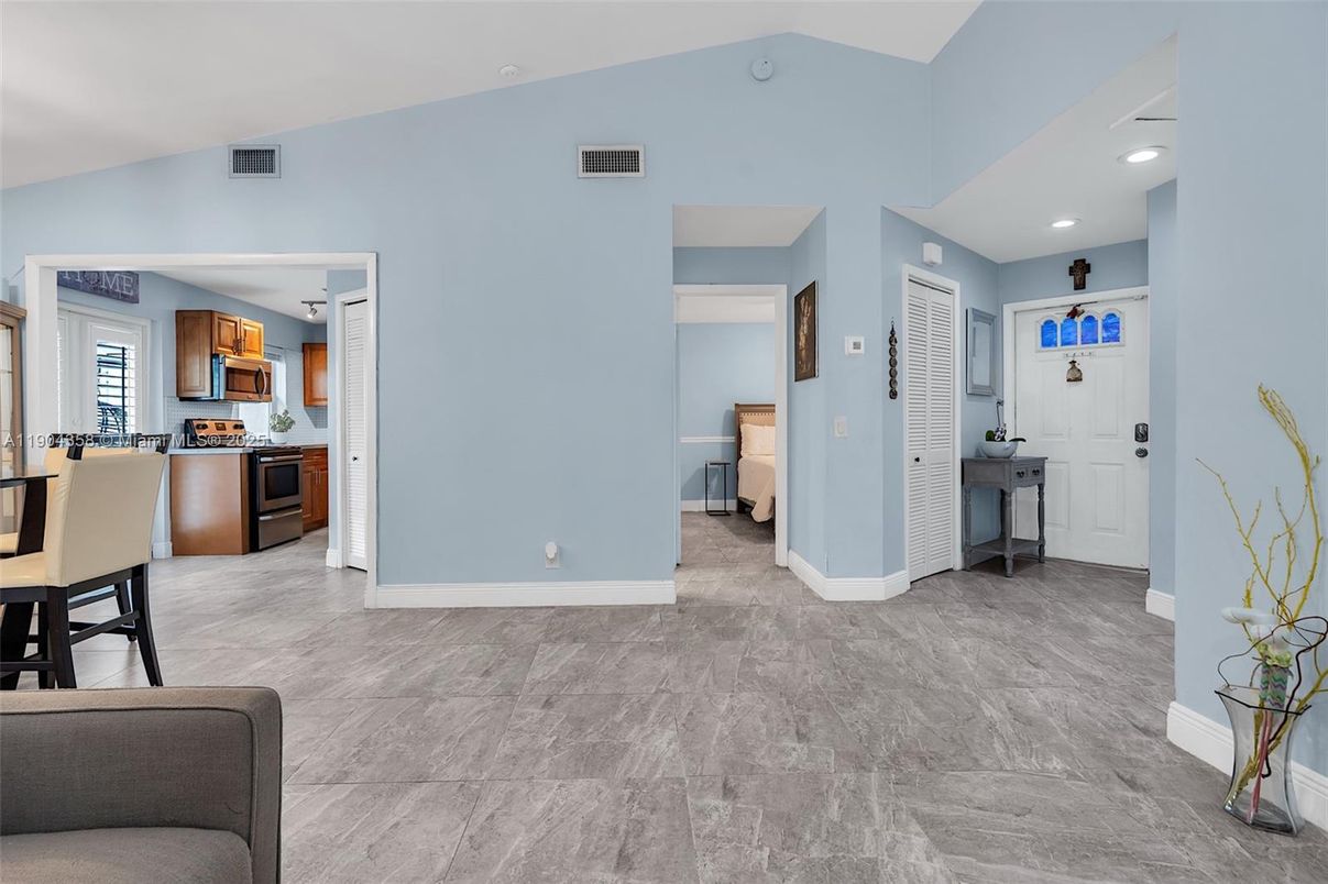 Dining room, Interior, Kitchen, Recessed Lighting