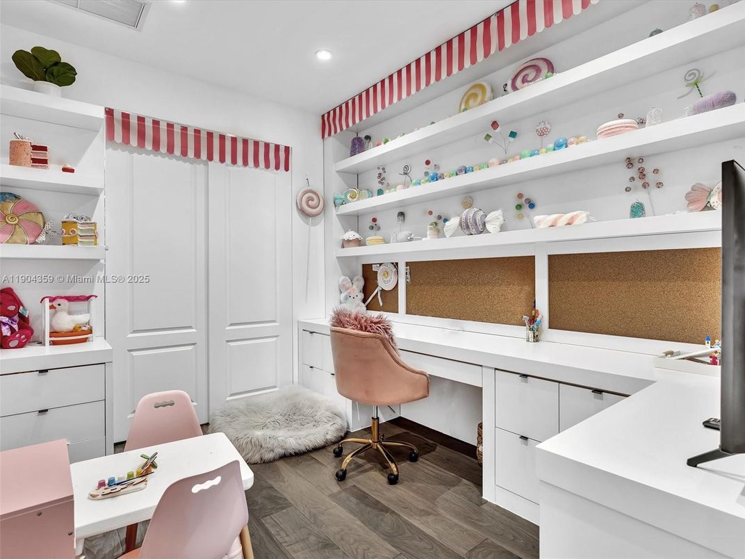 Home Office, Interior, Recessed Lighting, Wood Texture Flooring