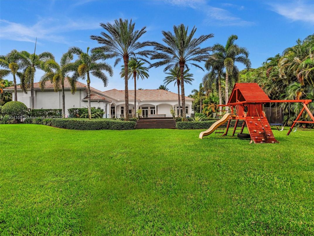 Backyard, Exterior, Playground