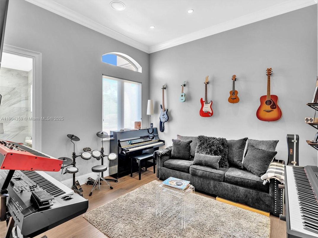 Interior, Living room, Piano, Recessed Lighting, Wood Texture Flooring