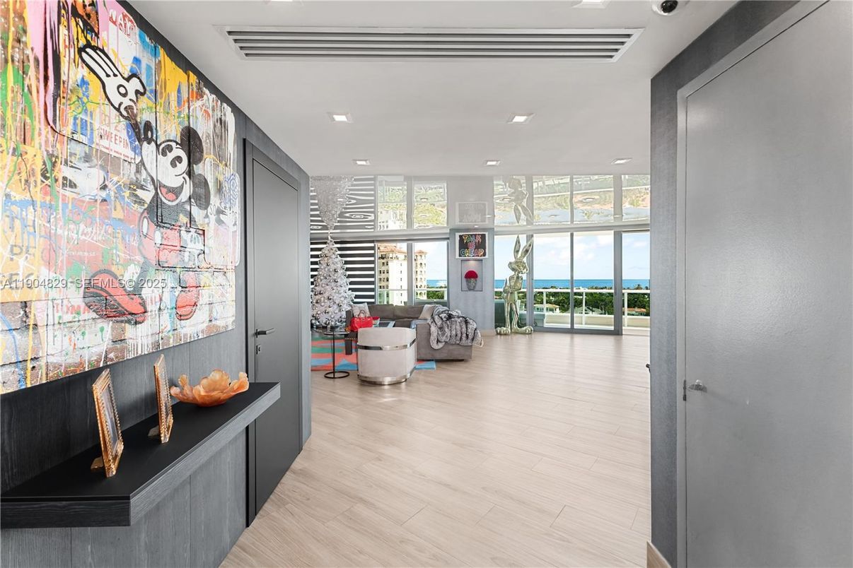 Interior, Recessed Lighting, Water, Wood Texture Flooring