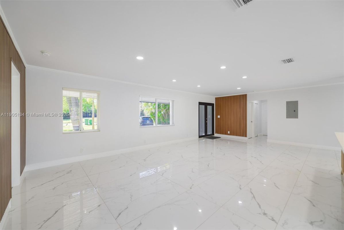 Empty room, Interior, Marble, Recessed Lighting