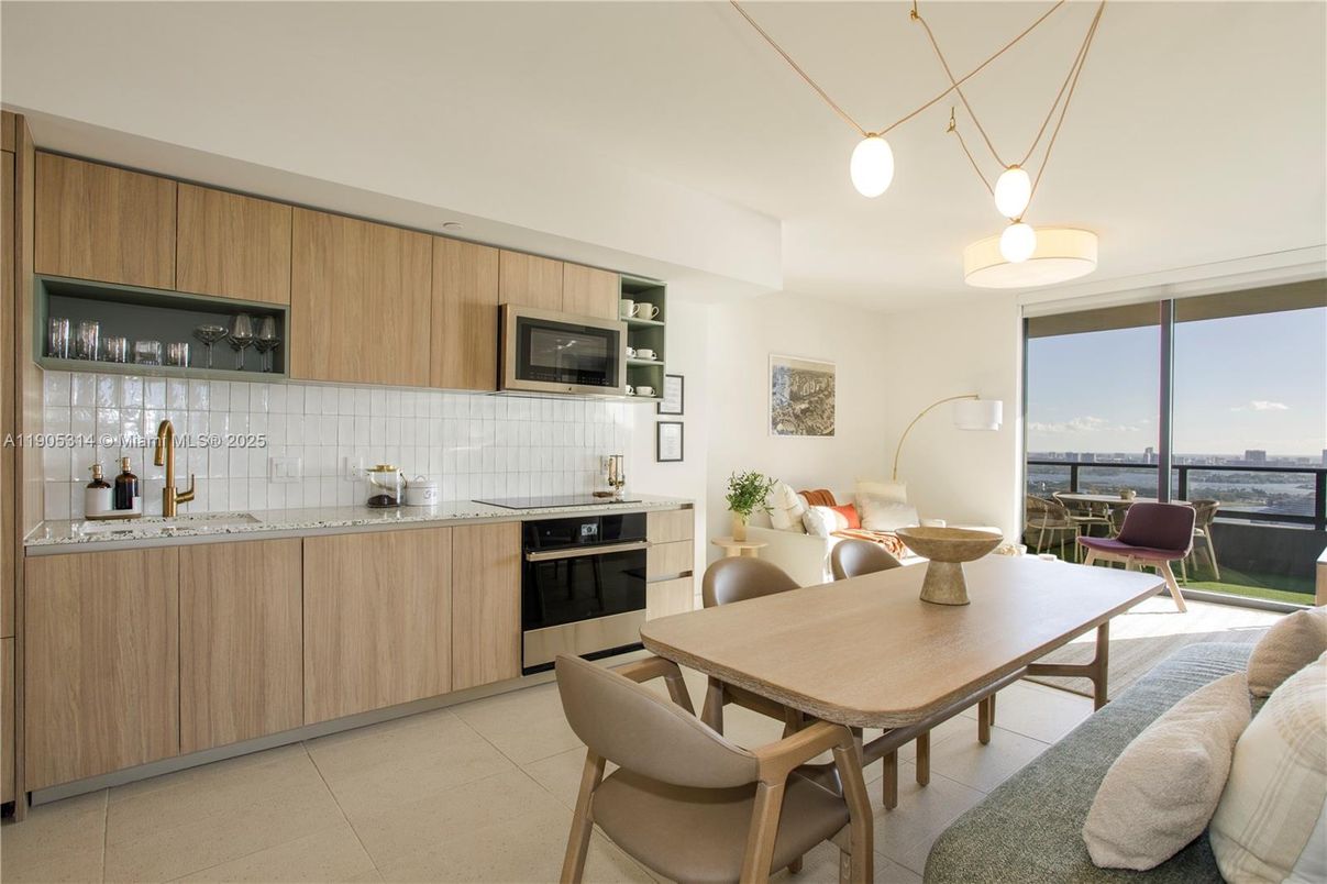 Dining room, Interior, Kitchen, Pendant Lights, Stainless Steel Appliances, Water