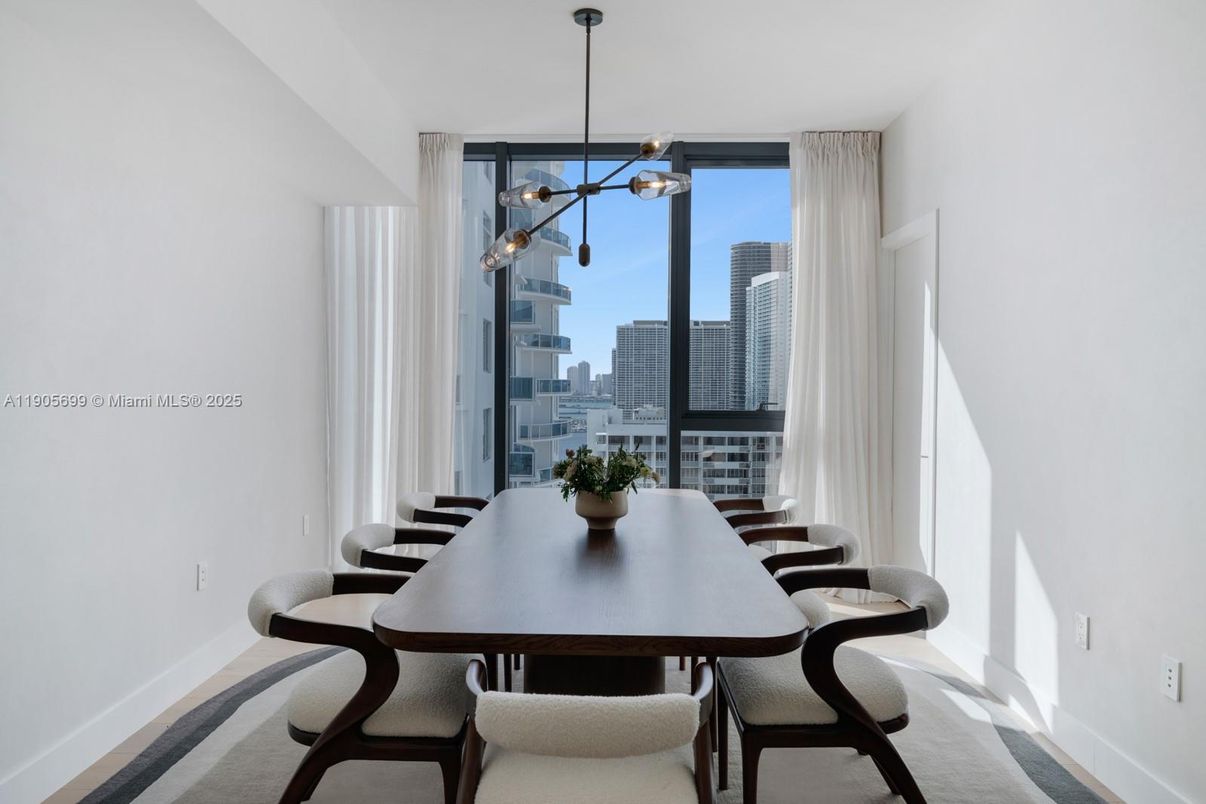 Dining room, Interior, Pendant Lights