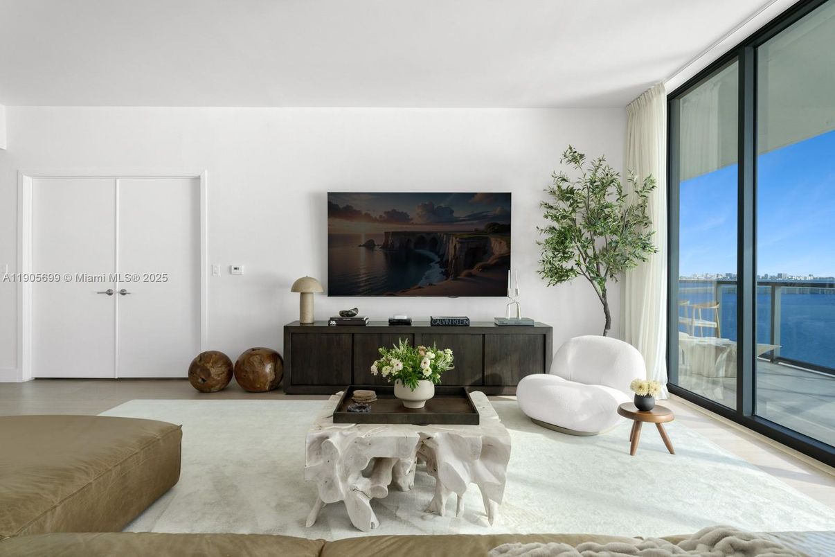 Interior, Living room, Water