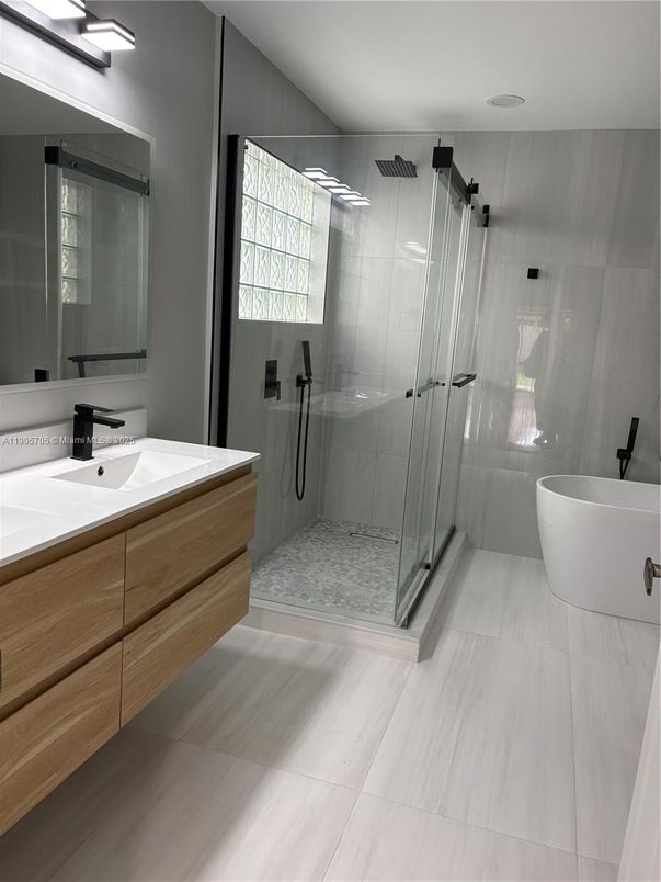 Bathroom, Dual Sink Vanities, Free Standing Baths, Glass Shower, Interior