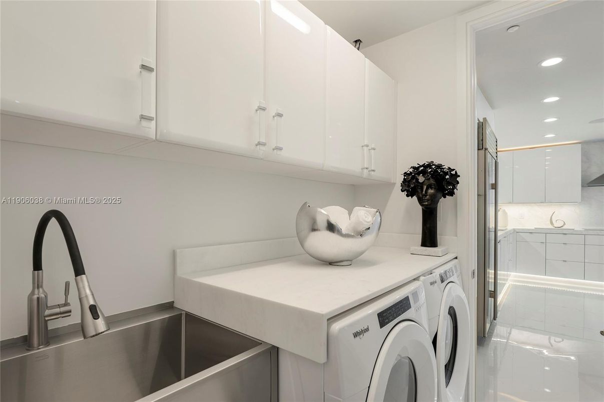 Interior, Recessed Lighting, Washer