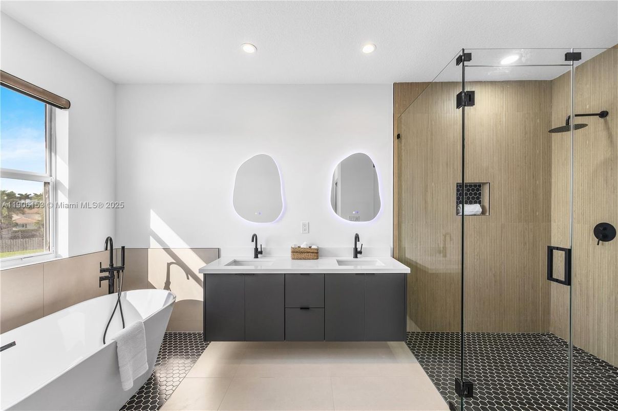 Bathroom, Dual Sink Vanities, Free Standing Baths, Glass Shower, Interior, Recessed Lighting