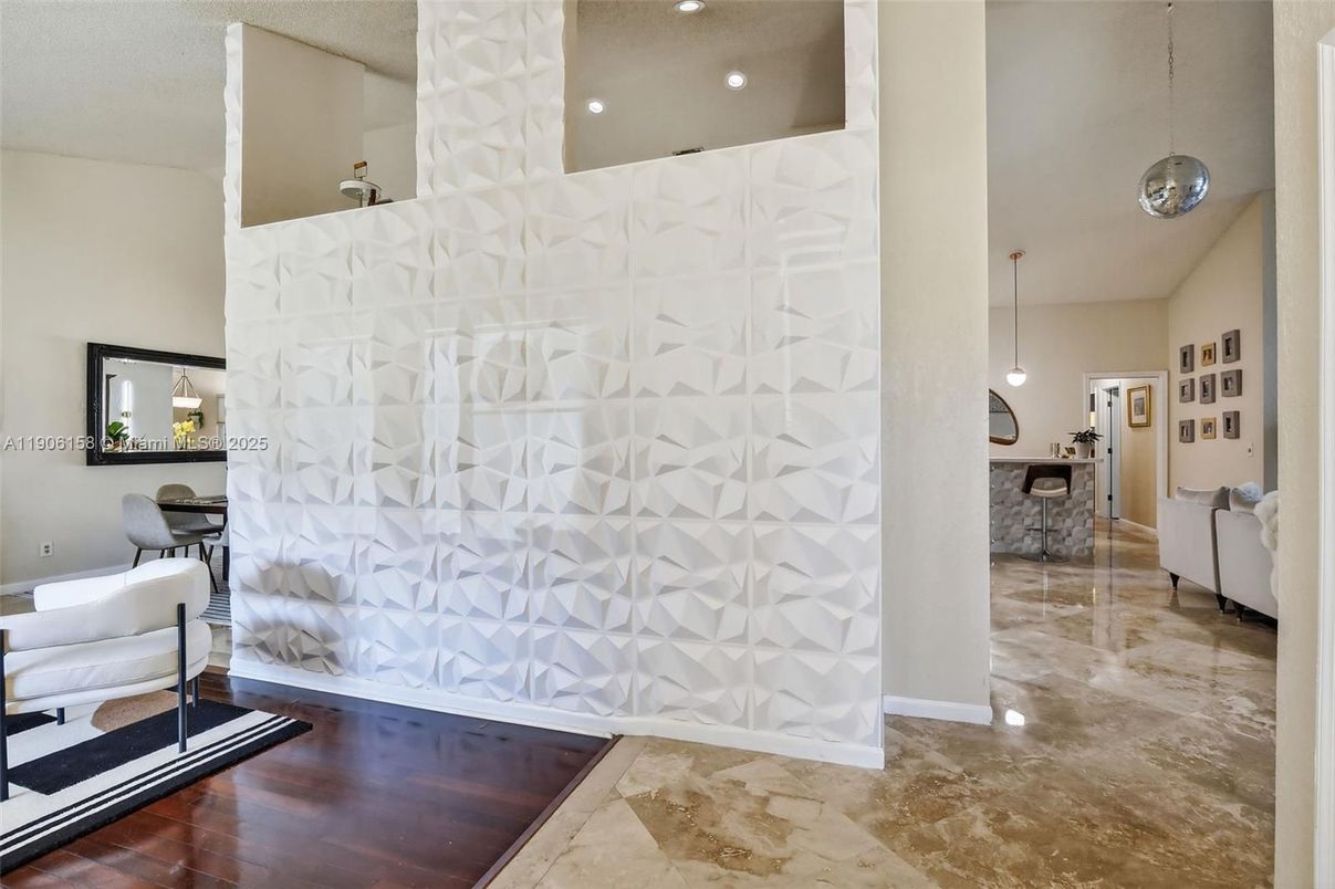 Interior, Pendant Lights, Recessed Lighting, Wood Texture Flooring