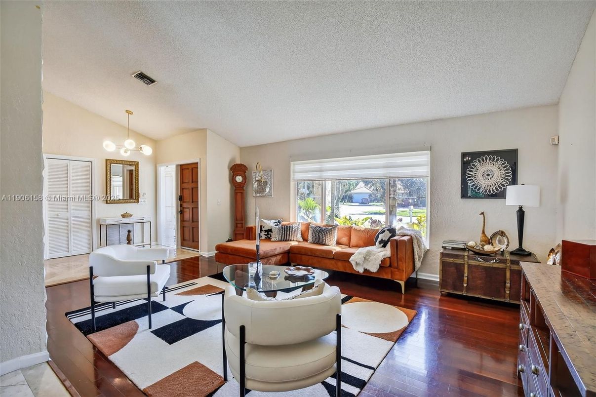 Interior, Living room, Pendant Lights, Wood Texture Flooring