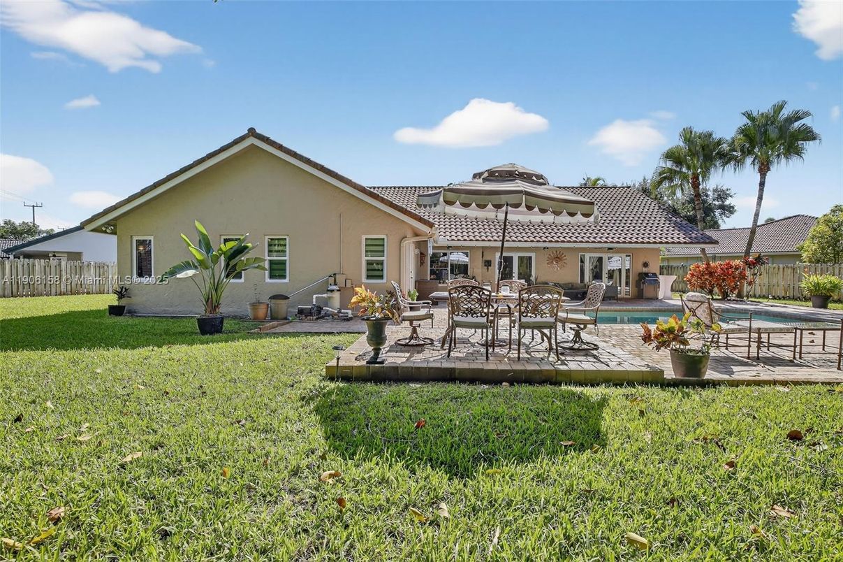 Backyard, Exterior, Pool