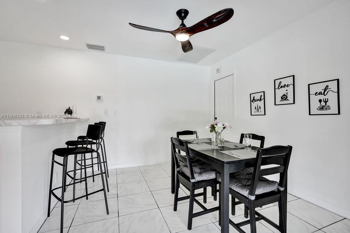 Dining room, Interior, Marble, Recessed Lighting