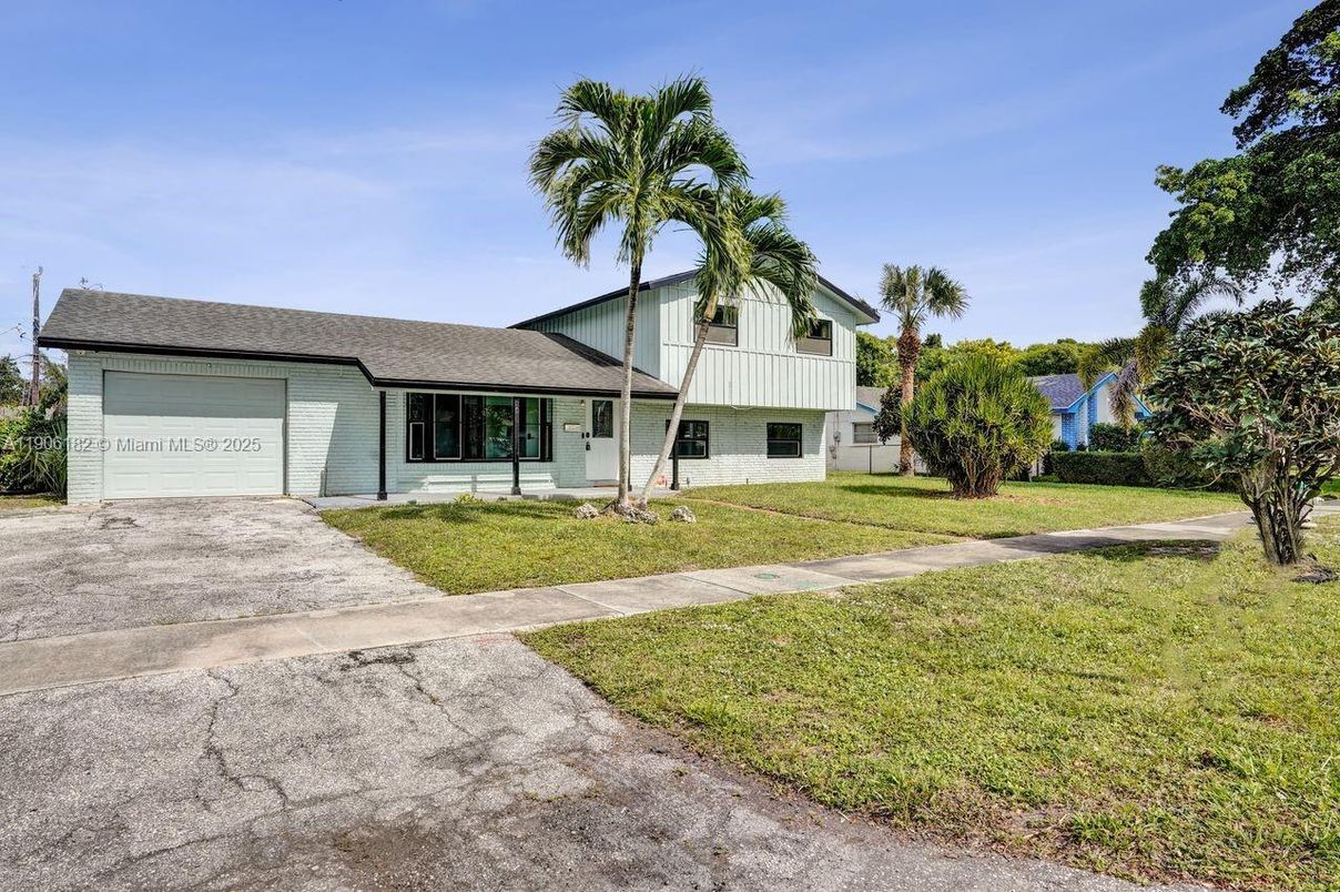 Attached, Backyard, Exterior, Facade, Ranch