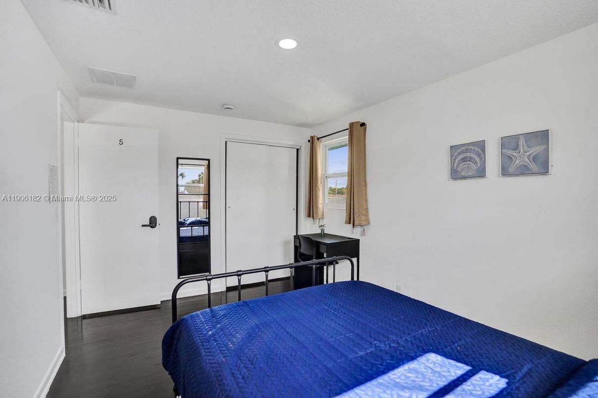 Bedroom, Interior, Pool, Recessed Lighting