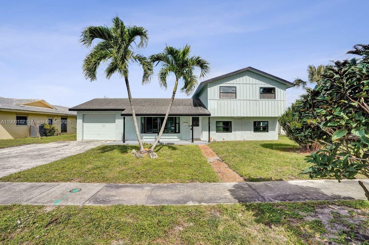 Attached, Backyard, Exterior, Facade, Split Level