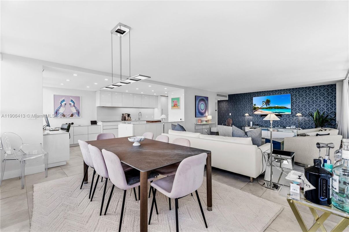 Dining room, Interior, Kitchen, Living room, Pendant Lights, Recessed Lighting