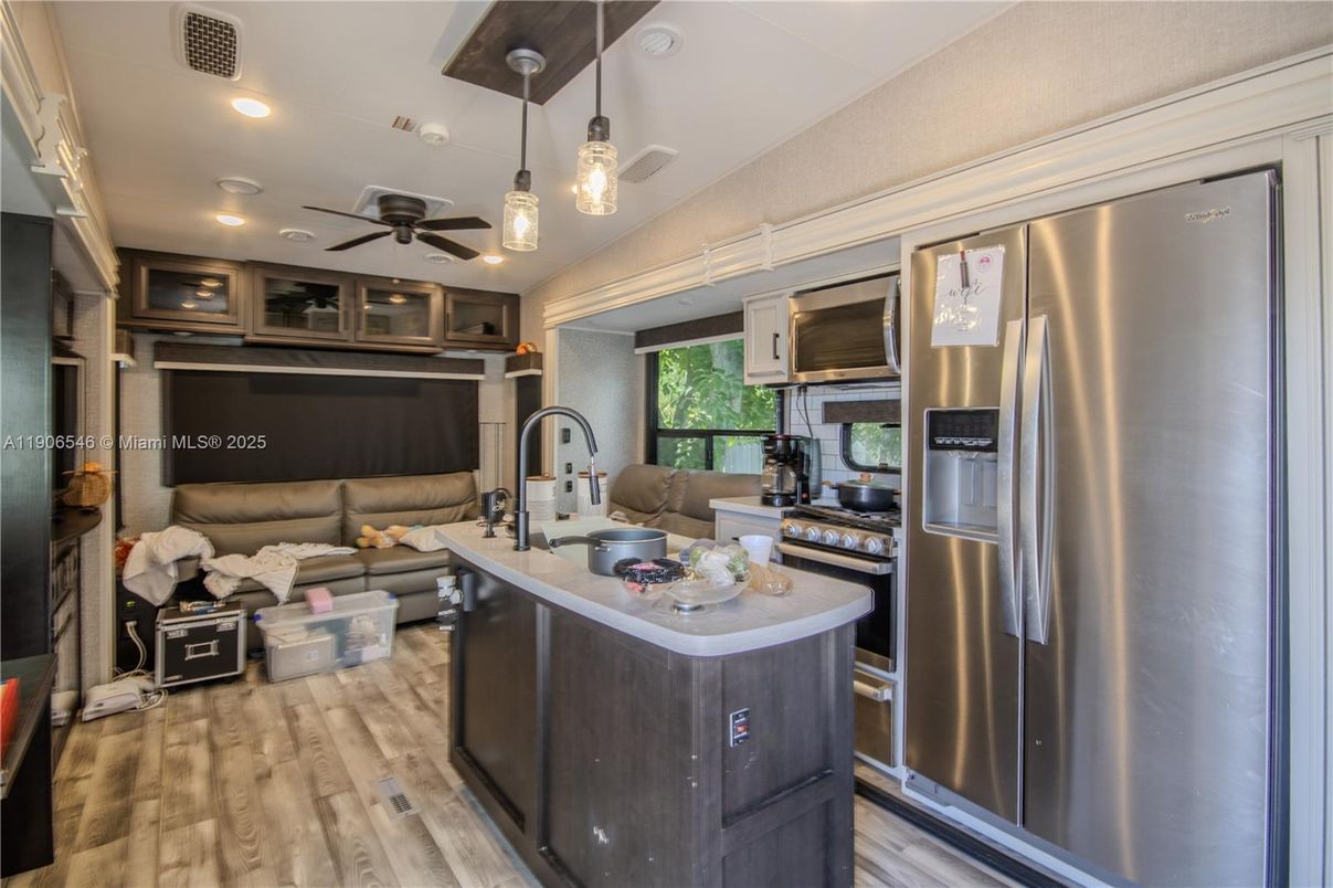 Interior, Kitchen, Living room, Pendant Lights, Recessed Lighting, Stainless Steel Appliances, Wood Texture Flooring