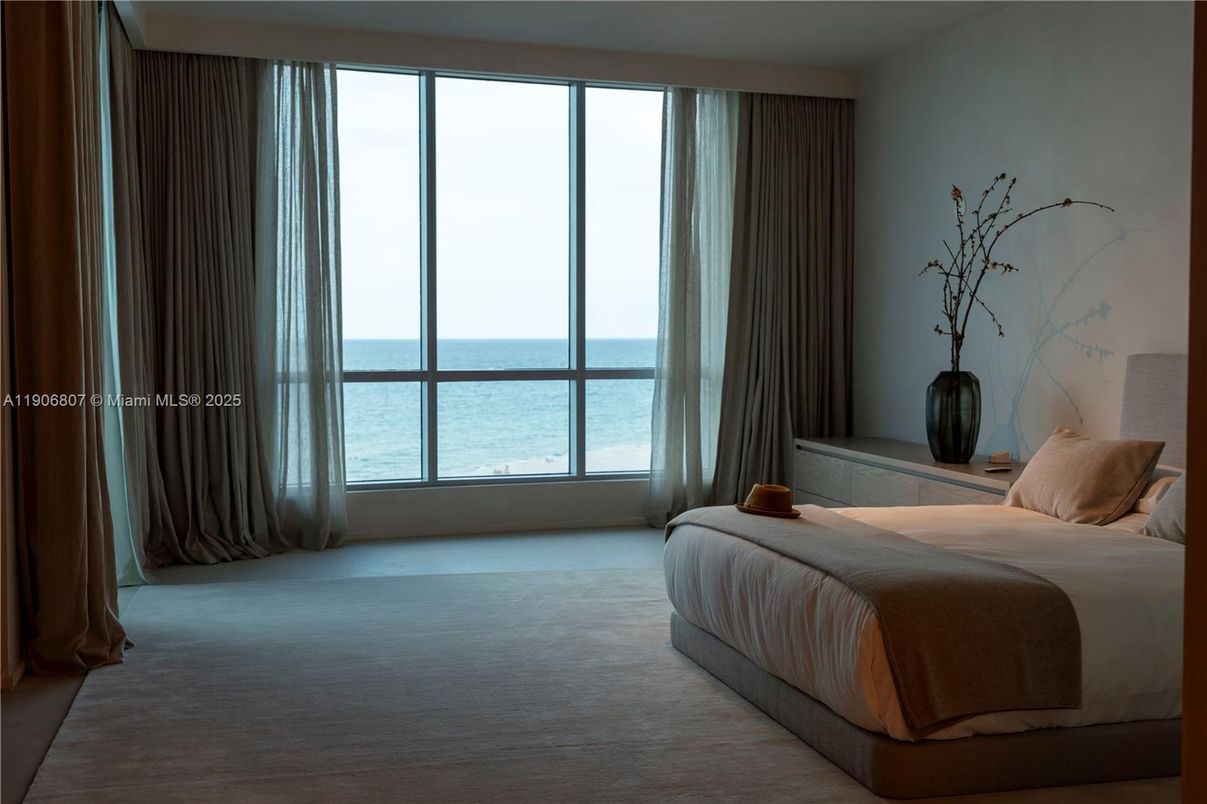 Bedroom, Interior, Water