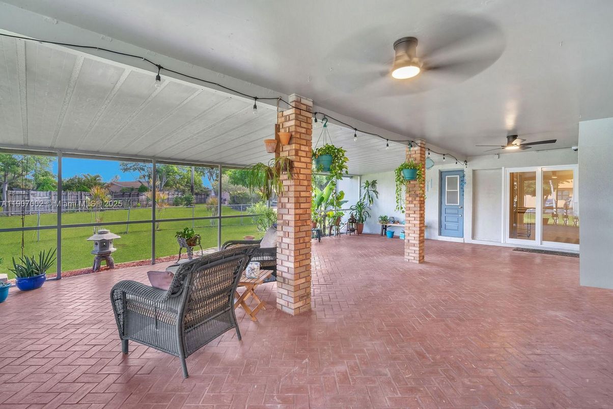 Exterior, Interior, Sun Room