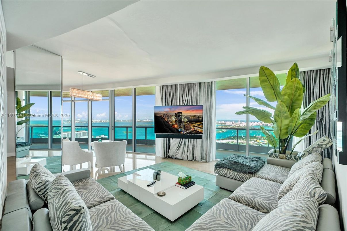 Interior, Living room, Pendant Lights, Water