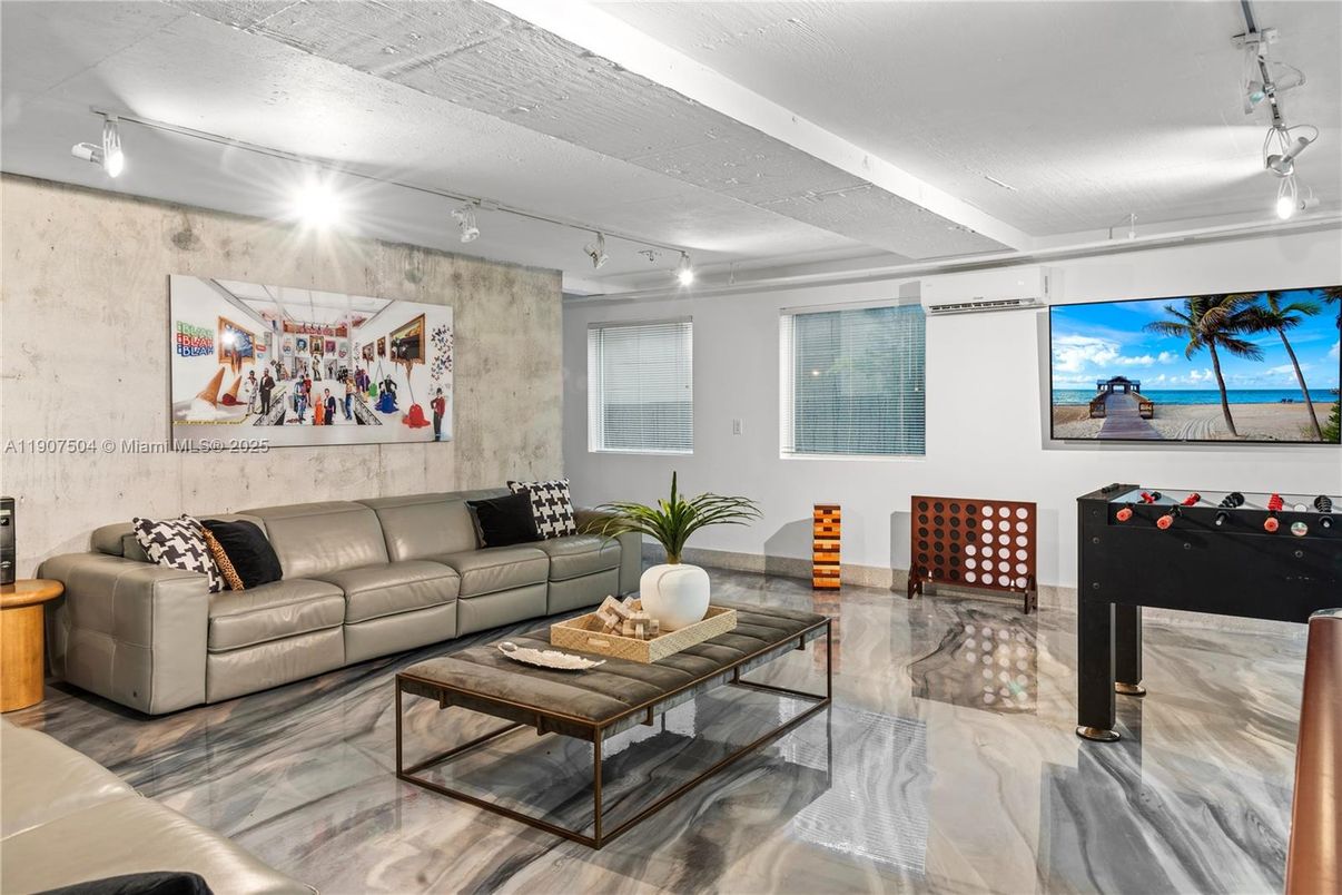 Game Room, Interior, Living room