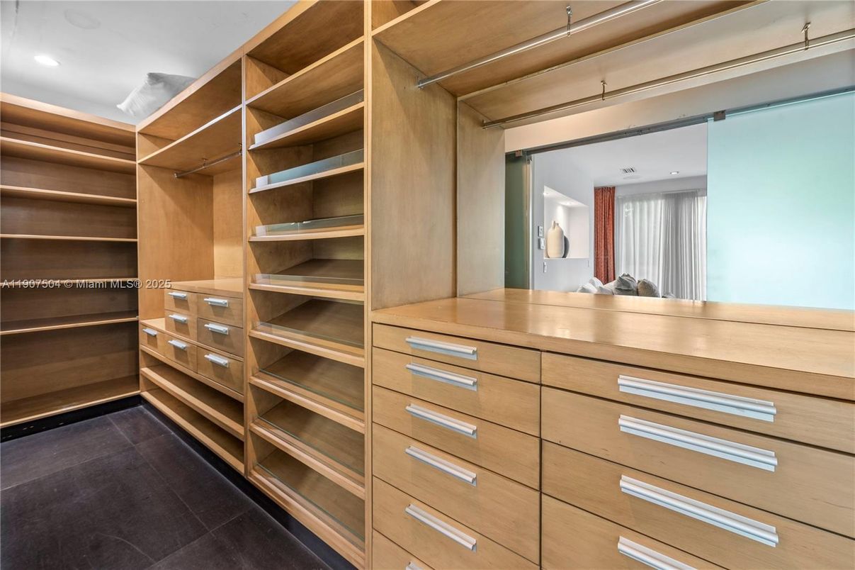 Interior, Recessed Lighting, Walk-in Closets